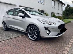 Silber Gebraucht 2018 Ford Fiesta Cool & Connect Kleinwagen | 11.880 € (Etwas zu teuer)