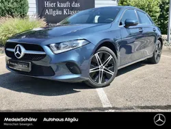 Denimblau (metallic) Gebraucht 2021 Mercedes A250 Style Limousine | 22.979 € (Fairer Preis)