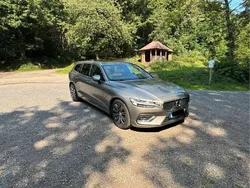 Grau Gebraucht 2019 Volvo V60 Kombi | 30.000 € (Fairer Preis)