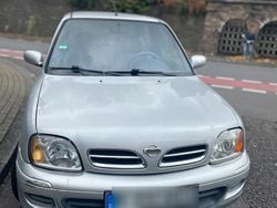 Grau Gebraucht 2001 Nissan Micra Kleinwagen | 1.450 € (Guter Preis)