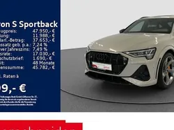 Beige Gebraucht 2022 Audi e-tron Comfort SUV | 47.950 € (Guter Preis)