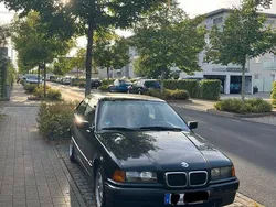 Schwarz Gebraucht 1997 BMW 316 Compact Kleinwagen | 2.200 € (Fairer Preis)