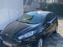 Schwarz Gebraucht 2015 Ford Fiesta SYNC Edition Kleinwagen | 3.799 € (Guter Preis)