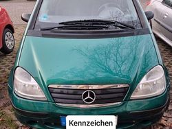 Grün Gebraucht 1999 Mercedes A140 Avantgarde Van / Kleinbus | 4.000 €