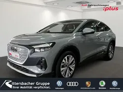 Kieselgrau Gebraucht 2022 Audi Q4 e-tron Advanced SUV | 29.990 € (Guter Preis)