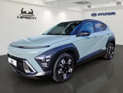 Mirage green / abyss black Gebraucht 2024 Hyundai Kona Prime SUV | 30.990 € (Fairer Preis)