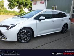 Weiß Gebraucht 2023 Toyota Corolla Team Kombi | 34.790 € (Teuer)