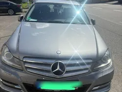 Silber Gebraucht 2011 Mercedes C220 Limousine | 9.890 €