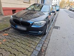 Grau Gebraucht 2011 BMW 530 Kombi | 7.749 € (Superpreis)