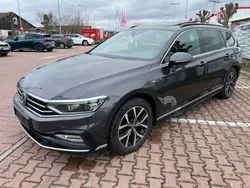 Grau Gebraucht 2021 VW Passat R-line Kombi | 16.850 € (Fairer Preis)