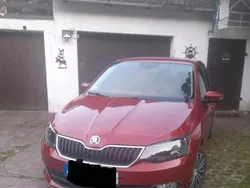Rot Gebraucht 2015 Skoda Fabia Kleinwagen | 10.299 € (Fairer Preis)