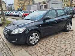 Schwarz Gebraucht 2009 Kia Ceed EX Limousine | 2.200 € (Guter Preis)