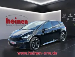 Schwarz Gebraucht 2024 Cupra Born Kleinwagen | 32.909 € (Fairer Preis)