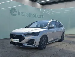 Silber Gebraucht 2023 Ford Focus Kombi | 23.249 € (Guter Preis)