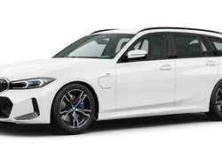 Weiß Gebraucht 2024 BMW 330e Shadowline Kombi | 46.124 € (Fairer Preis)
