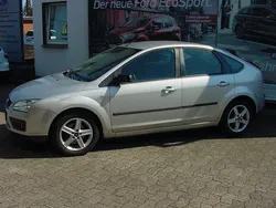 Silber Gebraucht 2007 Ford Focus Fun X Limousine | 2.100 € (Fairer Preis)