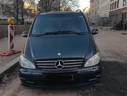Schwarz Gebraucht 2004 Mercedes Viano Van / Kleinbus | 6.450 € (Fairer Preis)