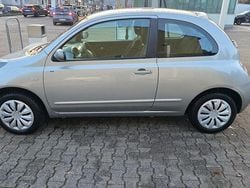 Silber Gebraucht 2009 Nissan Micra Limousine | 2.200 € (Fairer Preis)