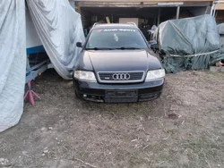 Schwarz Gebraucht 1999 Audi A6 Kombi | 400 € (Guter Preis)