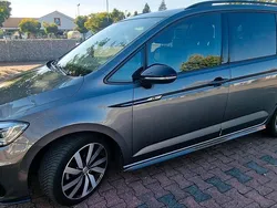 Grau Gebraucht 2019 VW Touran Highline Van / Kleinbus | 25.900 € (Fairer Preis)