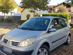 Silber Gebraucht 2004 Renault Mégane II Limousine | 2.200 € (Fairer Preis)