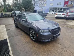 Grau Gebraucht 2015 Chrysler 300 Limousine | 15.500 €