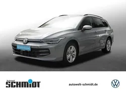 Mondsteingrau Gebraucht 2024 VW Golf VIII R Kombi | 24.798 € (Guter Preis)