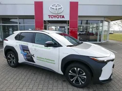 Platinum white pearl mc. Gebraucht 2023 Toyota bZ4X Comfort SUV | 30.500 € (Superpreis)