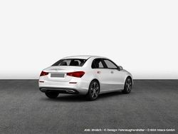 Polarweiß Gebraucht 2024 Mercedes A200 Advanced Plus Limousine | 35.610 € (Teuer)