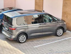 Grau Gebraucht 2022 VW T7 Life Van | 46.500 € (Guter Preis)
