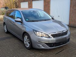 Grau Gebraucht 2015 Peugeot 308 SW Active Kombi | 4.800 €