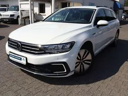 Pure white Gebraucht 2021 VW Passat GTE Kombi | 21.920 € (Superpreis)