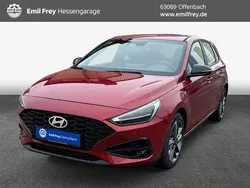 Ultimate red metallic Neu 2025 Hyundai i30 Advantage Limousine | 21.450 € (Guter Preis)