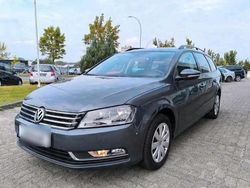 Grau Gebraucht 2010 VW Passat Kombi | 5.900 € (Teuer)