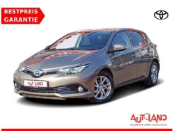 Avantgarde bronze perlef (metallic) Gebraucht 2016 Toyota Auris Hybrid Limousine | 15.990 € (Etwas zu teuer)
