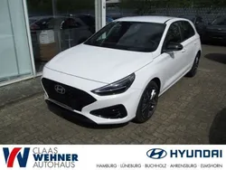Weiss Neu 2025 Hyundai i30 Advantage Limousine | 23.990 € (Fairer Preis)