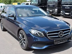 Blau Gebraucht 2019 Mercedes E220 Avantgarde Limousine | 18.000 € (Guter Preis)