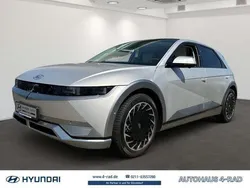 Gravity gold / mat Gebraucht 2022 Hyundai Ioniq 5 SUV | 36.990 € (Etwas zu teuer)