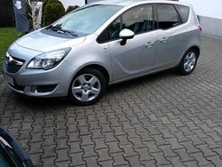 Silber Gebraucht 2016 Opel Meriva Edition Van / Kleinbus | 7.400 € (Fairer Preis)