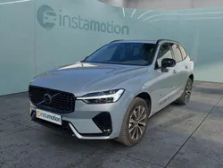 Grau Gebraucht 2024 Volvo XC60 Plus SUV | 42.749 € (Fairer Preis)