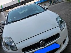 Weiß Gebraucht 2010 Fiat Bravo Kleinwagen | 2.050 € (Fairer Preis)