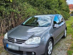 Grau Gebraucht 2008 VW Golf V Kleinwagen | 4.000 € (Fairer Preis)