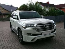 Weiß Gebraucht 2009 Toyota Land Cruiser V8 Executive SUV | 24.700 €