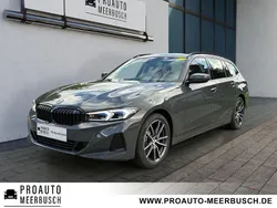 Grau Gebraucht 2024 BMW 330e Comfort Edition Limousine | 37.999 € (Superpreis)