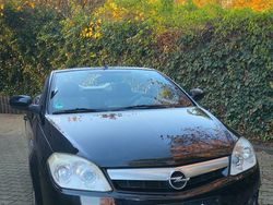 Schwarz Gebraucht 2005 Opel Tigra Cabrio | 2.900 € (Fairer Preis)