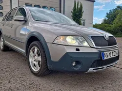 Beige Gebraucht 2007 Skoda Octavia Scout 4x4 Kombi | 2.900 € (Fairer Preis)
