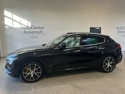 Schwarz Gebraucht 2018 Maserati Levante SUV | 38.000 € (Guter Preis)