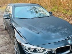 Schwarz Gebraucht 2016 BMW 318 Kombi | 10.300 € (Superpreis)