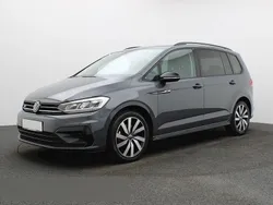 Grau Gebraucht 2023 VW Touran Highline Van / Kleinbus | 40.189 € (Teuer)