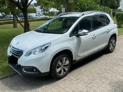 Weiß Gebraucht 2016 Peugeot 2008 Allure SUV | 6.900 € (Superpreis)